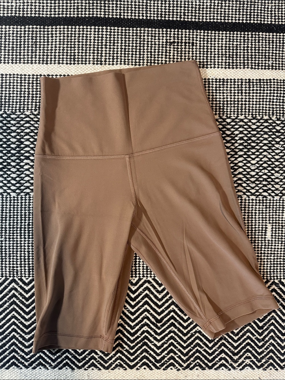 Lululemon Super-High Rise Align Short 8” - Tan